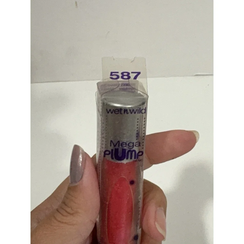 Wet n Wild Mega‎ Plump Plumping Lip Gloss -587 BERRY ROUGE New